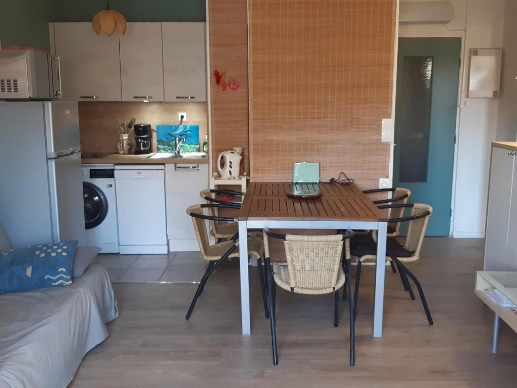 Superbe T2 Rez-de-jardin, 4 Pers, Proche Mer, Parking Sécurisé, Animaux Acceptés - FR-1-798-21 - 3