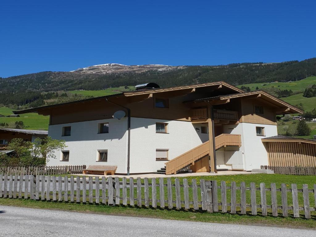 Apartment in Wald near Krimml Waterfalls - 1