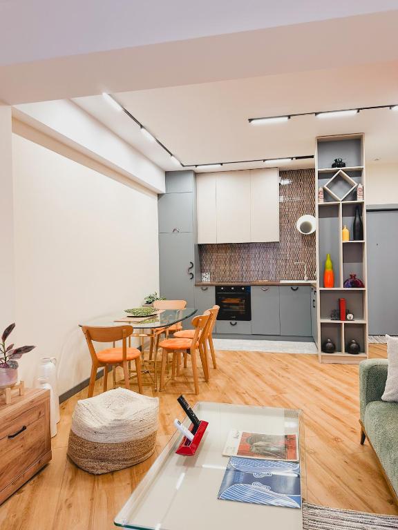 The Soft Edge - Beliashvili, Tbilisi