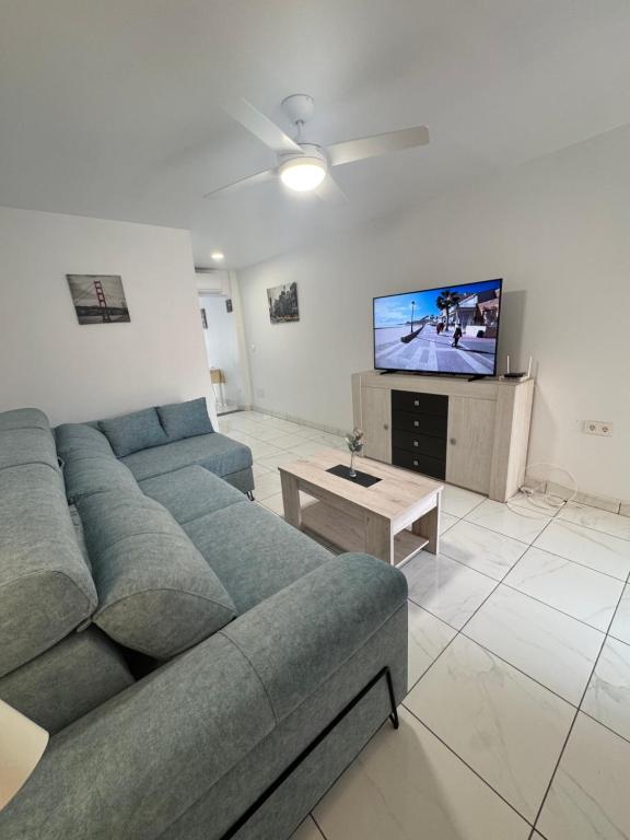 VILLA MARE - 2 beds with balcony, patio and pool and direct park access - 3