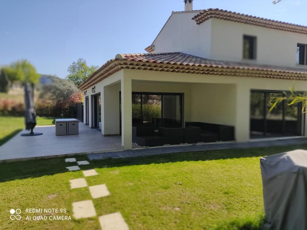 Chamarte villa piscine chauffées jardin clôturé Aix en Provence - 4