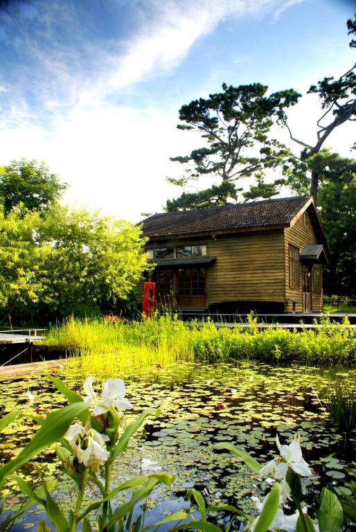 웬 해피니스 낙 유어 도어 호텔 이미지 1