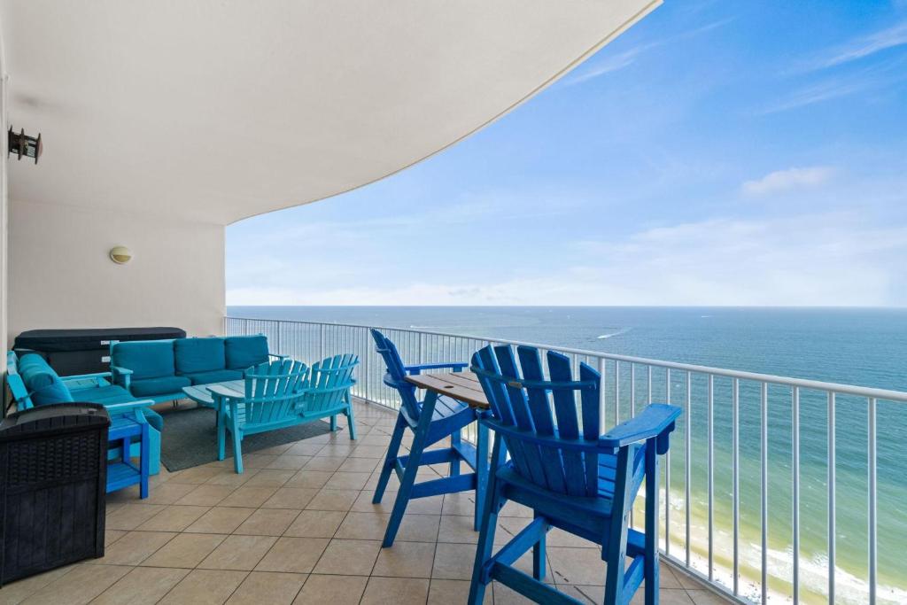 Turquoise C2706, Orange Beach