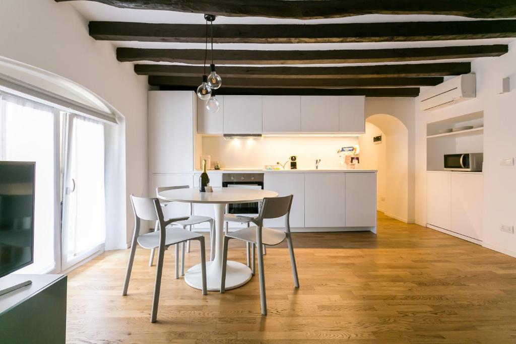 Milano Apartments Via Mortara - 2