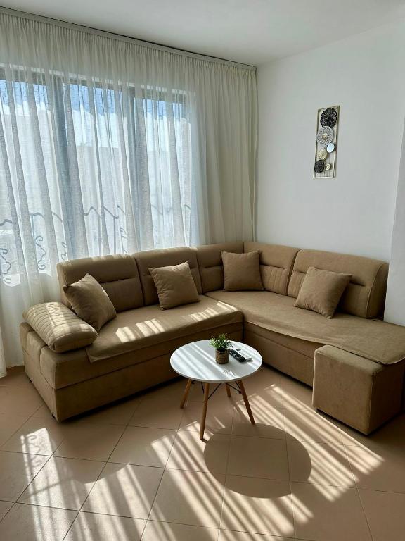 D&M Apartment, Golem