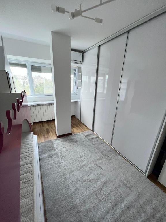 Arena 23 Jacuzzi - 1