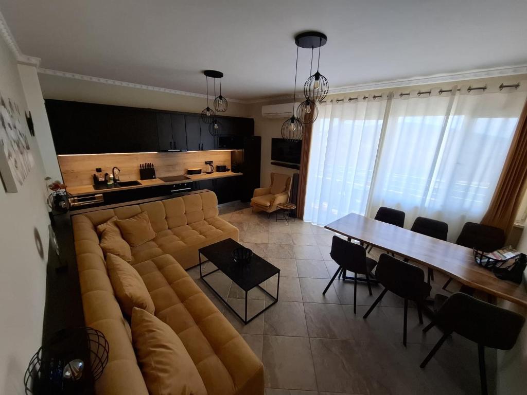 Apartment River, Sarandë