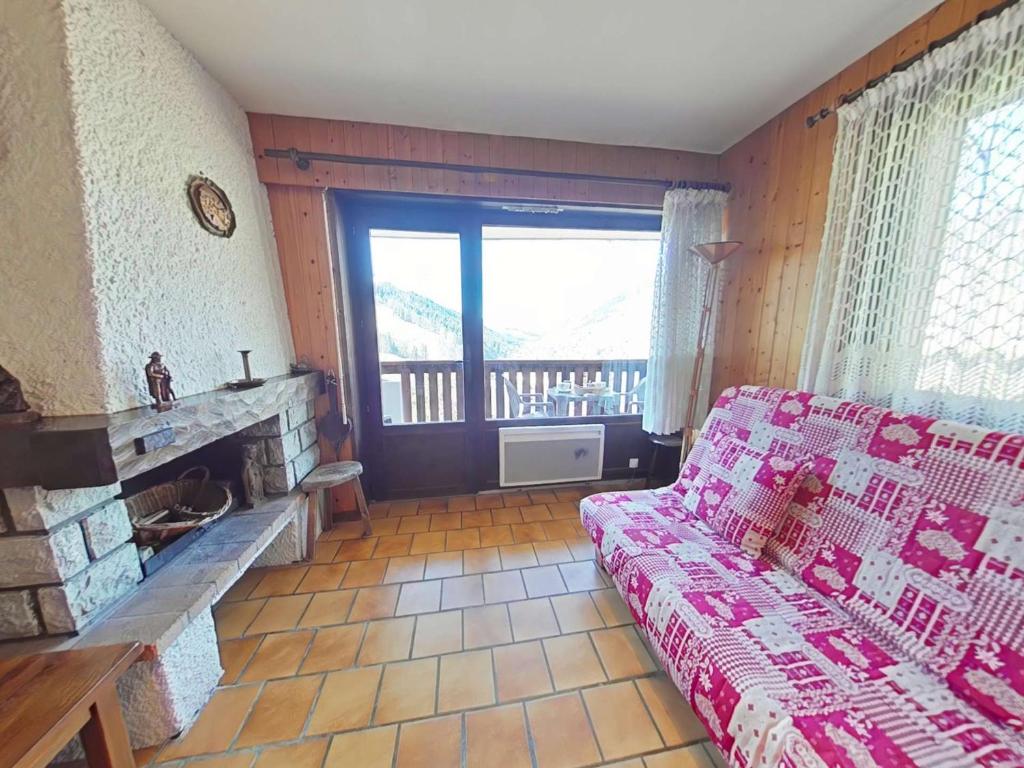 Appt cosy 3 pièces avec cheminée, proche télécabine - FR-1-241-42 - 3
