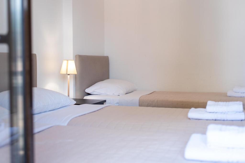 Stone Palace Hotel Near Athen's Airport Free Shuttle From and to Athen's Airport - Room image