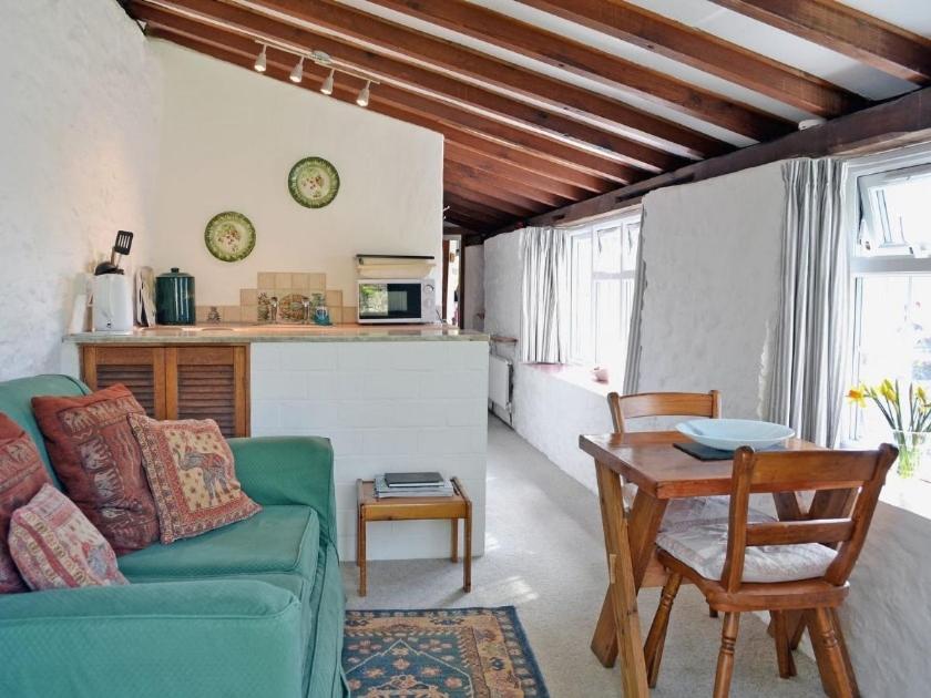 Yarde cottage rural Devon Dog friendly, Membury