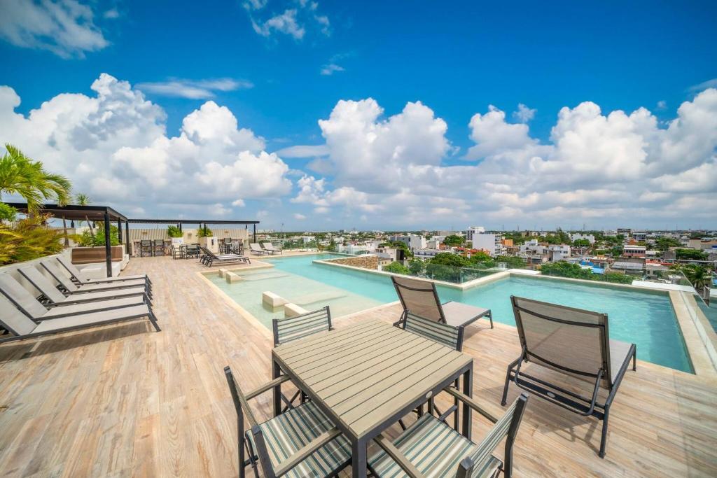 Condo Veronica - Comfortable 2 bedroom with rooftop gym and pool - 2