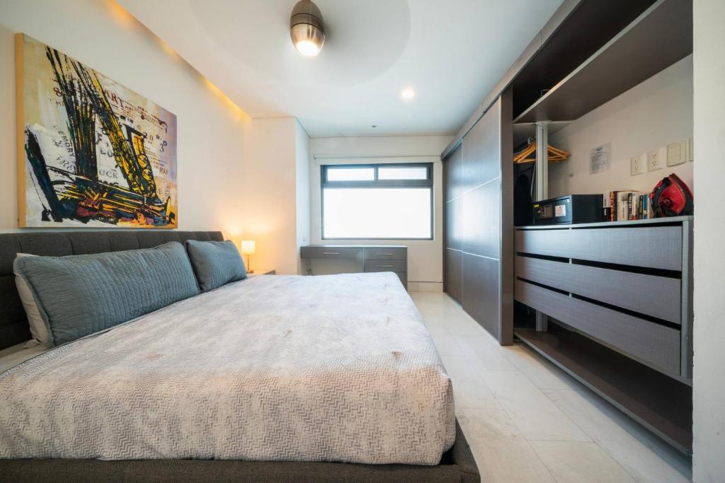 Condo Yucatan - Modern 1 Bedroom in Central Playa Near 5th - At Calle 38 condos - 5