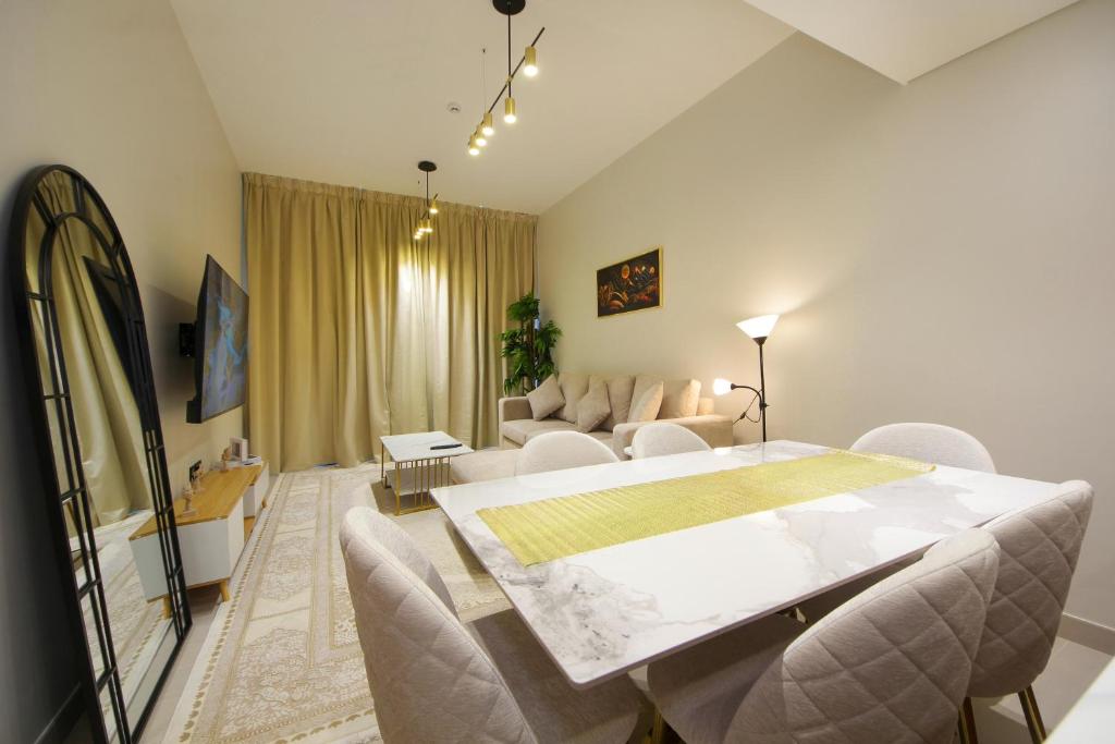 Entire 1 bedroom Apartment in JVC POOL VIEW, Dubaï