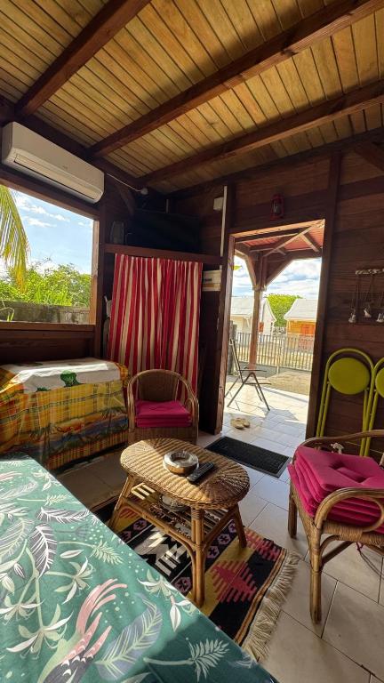 Studio Port Louis, Port-Louis