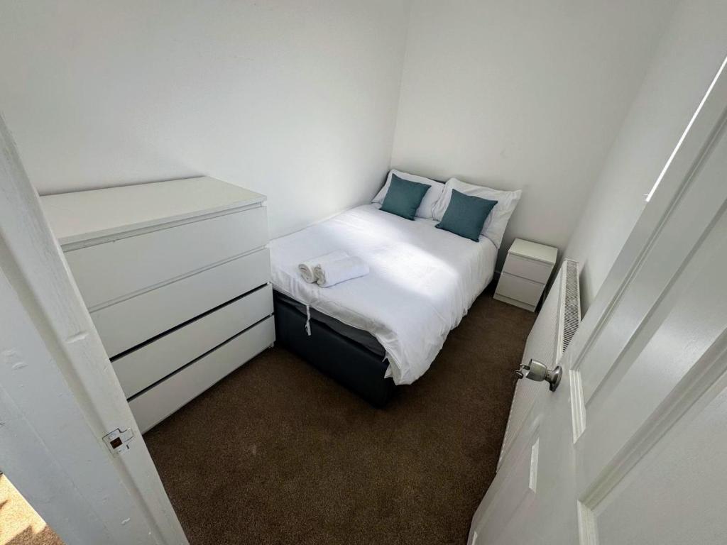 Compact Budget Room - 9 Mins to Bristol Centre, Bristol