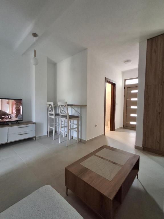 Tims apartment, Mrčevac