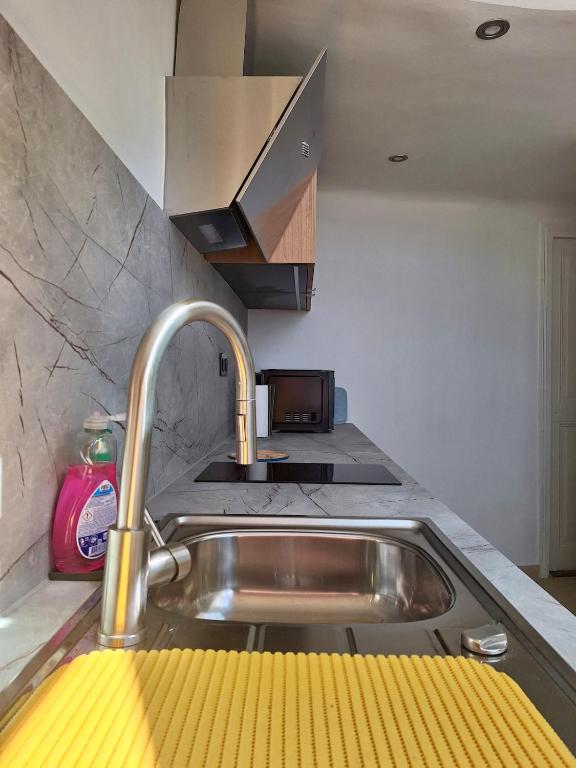 Lofty Hideout with 2 bedrooms - 2