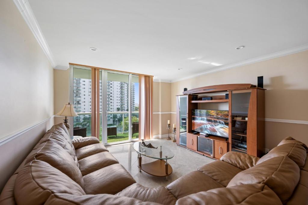 Entire Condominium in Sunny Isles, Sunny Isles Beach