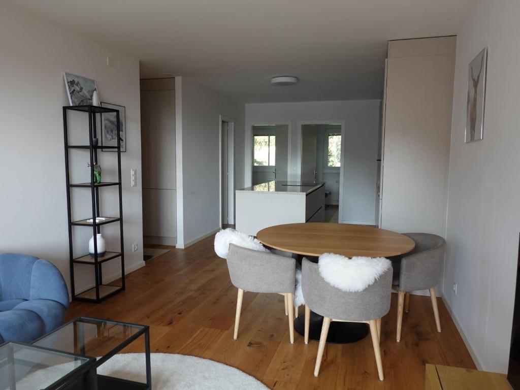 Bel Appartement Centre Crans Montana, Vue Alpine et Fraîcheur - 3