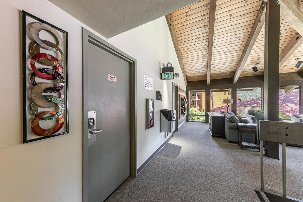 217 Bldg B condo, Truckee