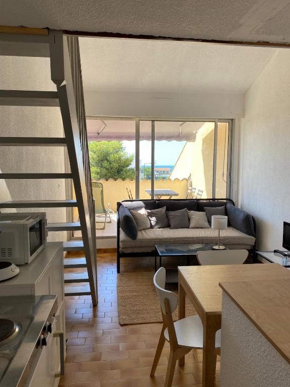 studio à 400m de la plage de la Corniche - 1