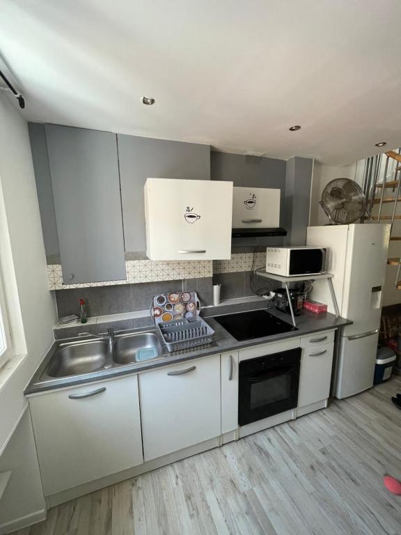 Appartement dans le village à port la nouvelle - 4