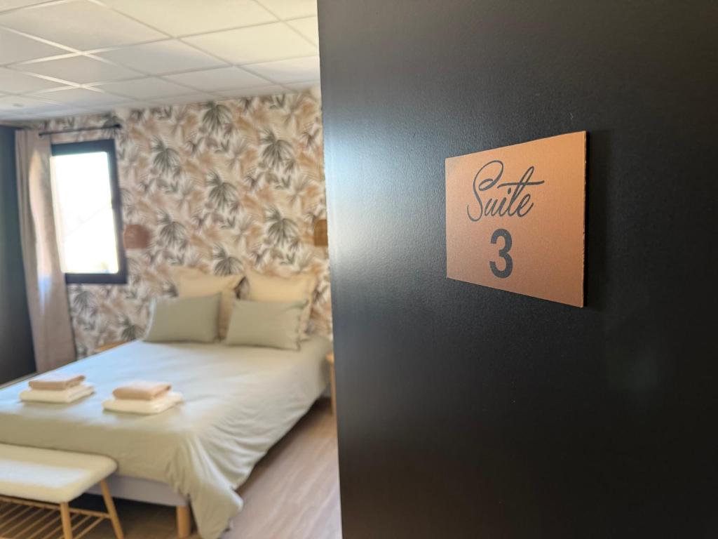 Suite du Spa 3 - Parking Privé Gratuit à Reims - 2