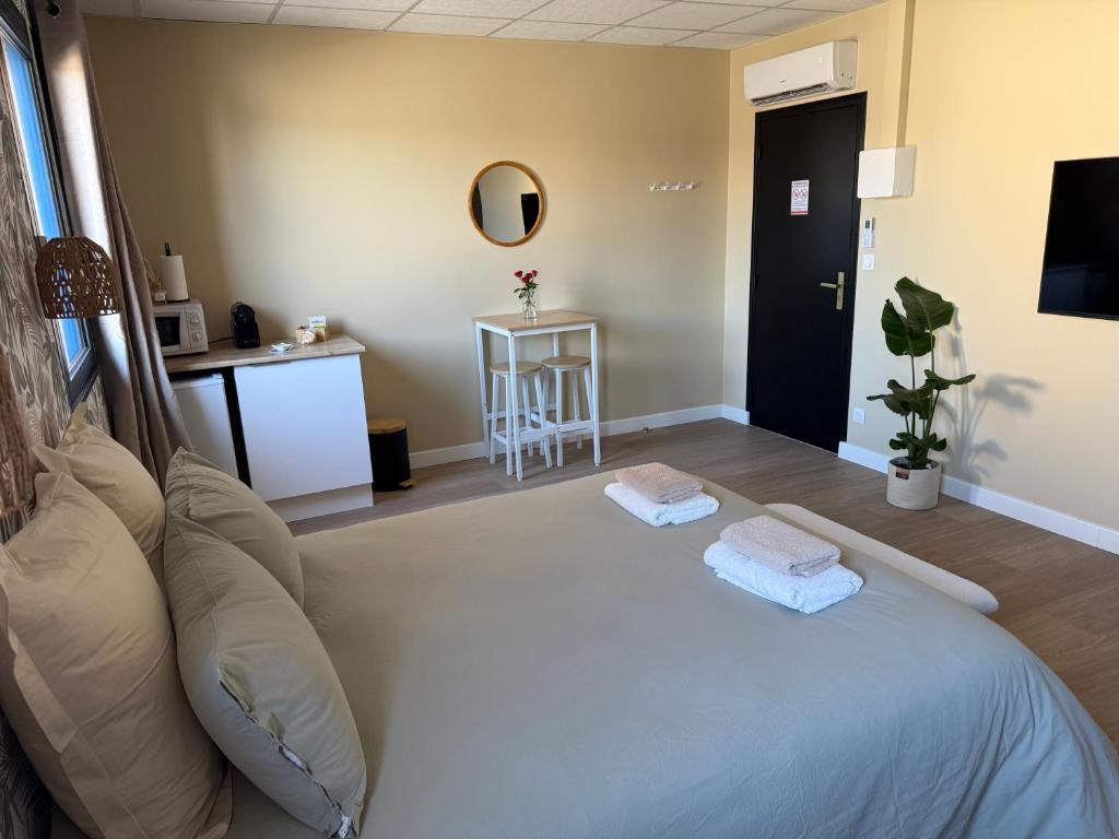 Suite du Spa 3 - Parking Privé Gratuit à Reims - 5