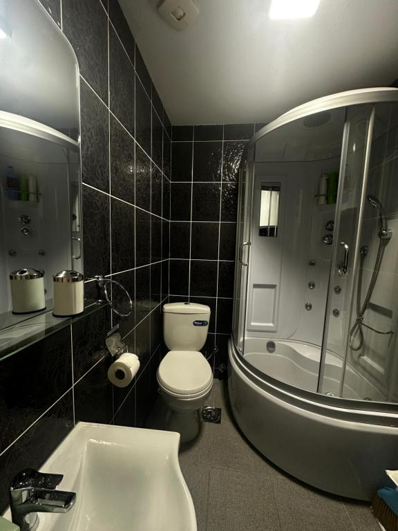 Uros Apartments - 4