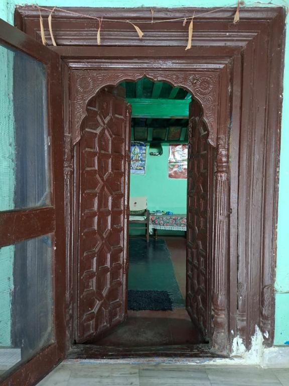 The Thanedar Sahib, Utpur