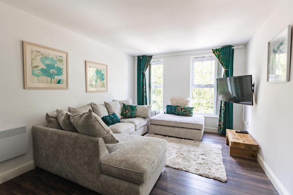 Platform West Hull 2 bed Apartment with Parking, Hull