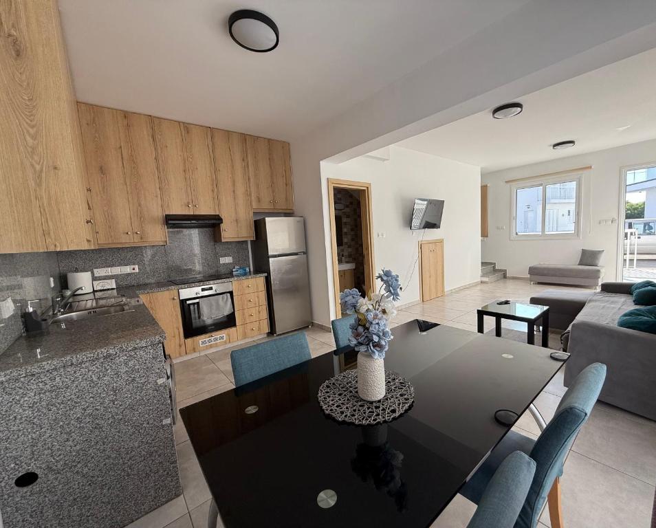 Sun & Sea House, Paralimni