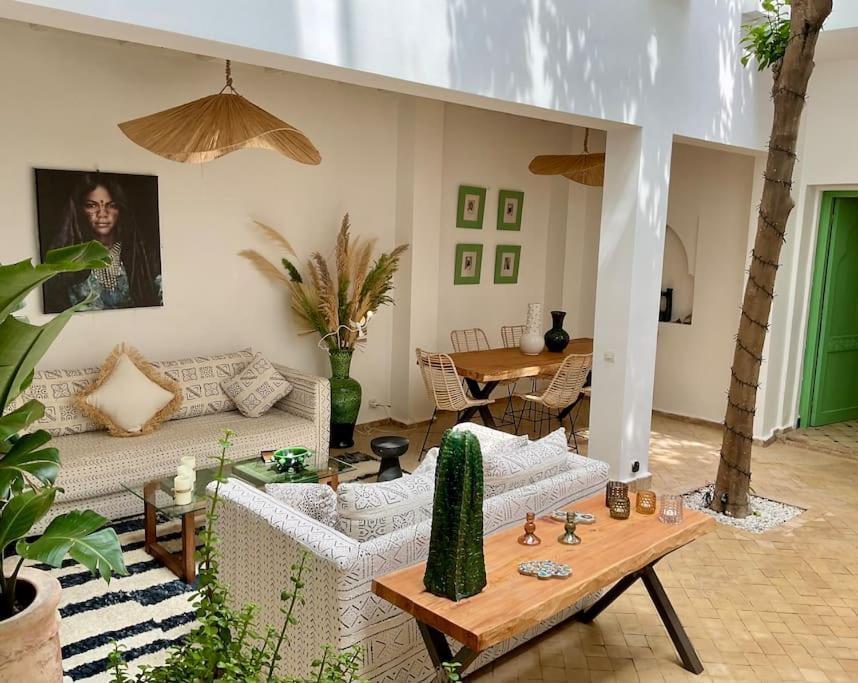 Riad zouine dans un quartier traditionnel, Marakéš