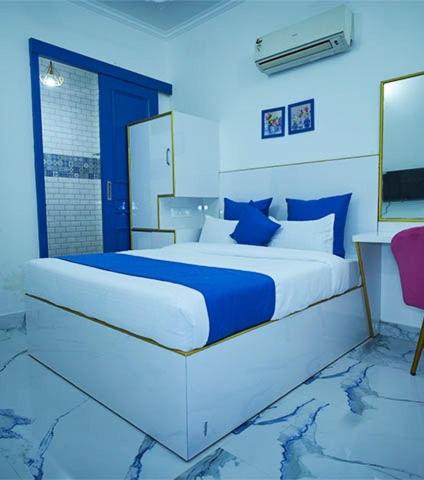 The Host By Amaris, Amritsar