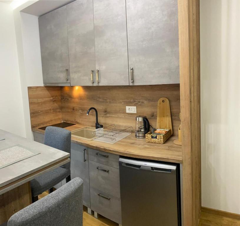 Apartman Dvor - 4
