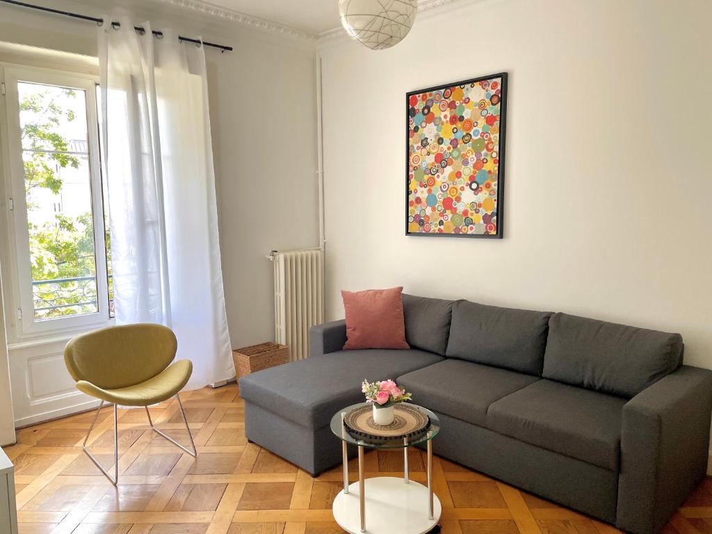 8 minutes walking from Lausanne Train station - 5