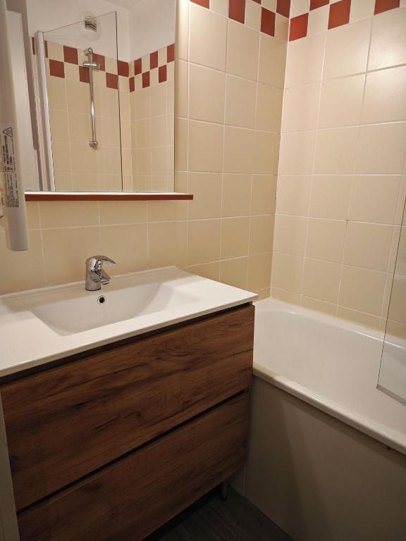 Appart 8 Personnes avec Salon Neuf et Parking Couvert Le Thuria - 4