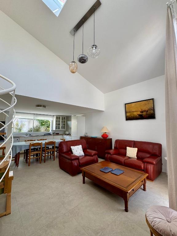 Spacieuse maison de 190 m2, jardin, la plage à 15min à pied - 6 personnes - 3