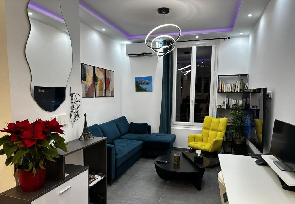 Chic Renovated Home - Nice Libération - Entire 2BR 2BA Apartment or Private Rooms with Private Bathrooms - AC and Garage on request - 3