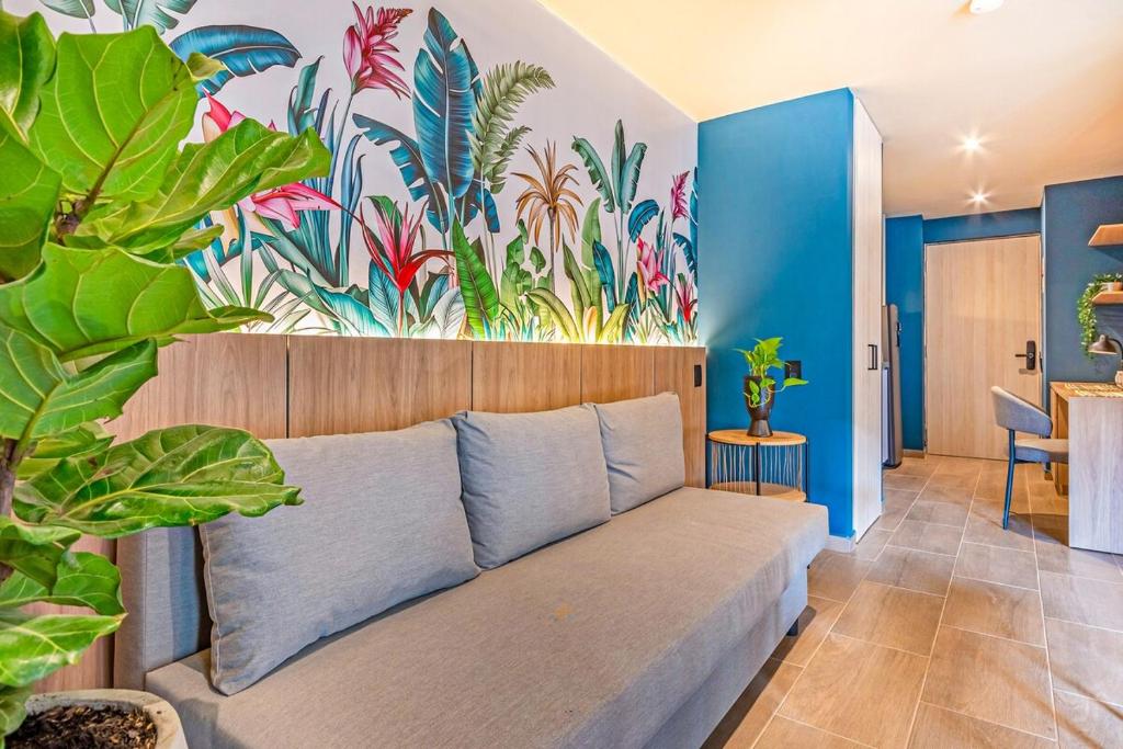H201 I Luxury Loft I Central I Balcony With Views - 4