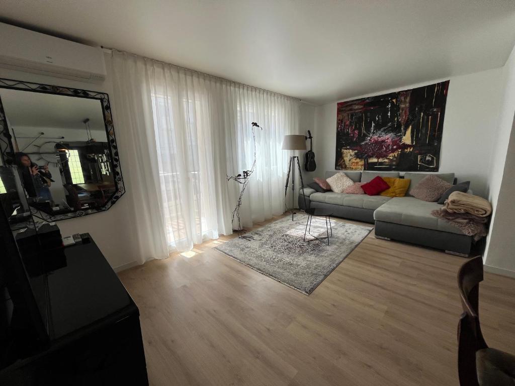 Charmant 2 pièces à Sète avec balcon et climatisation - FR-1-338-625 - 2