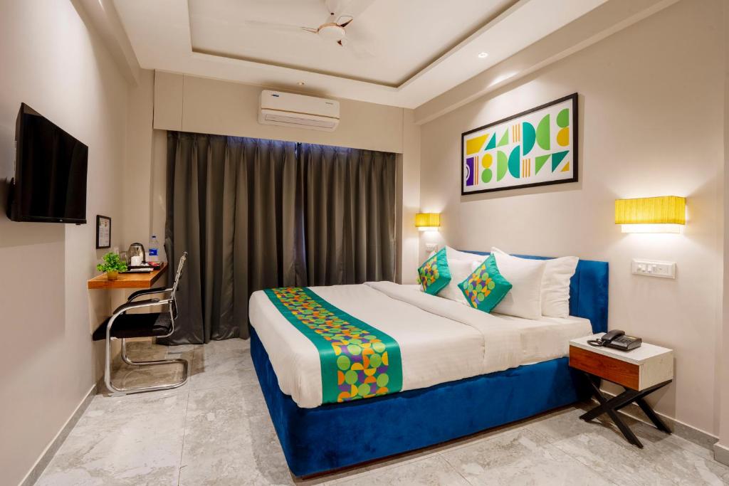 Treebo Riwaayat Regency, Puné