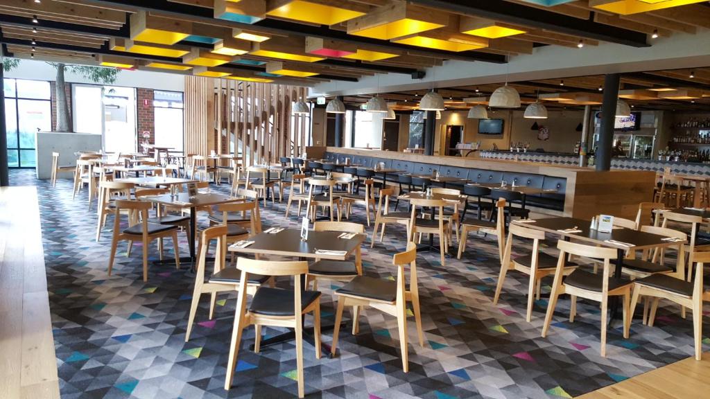 Highlander Hotel Bar Kitchen Rooftop