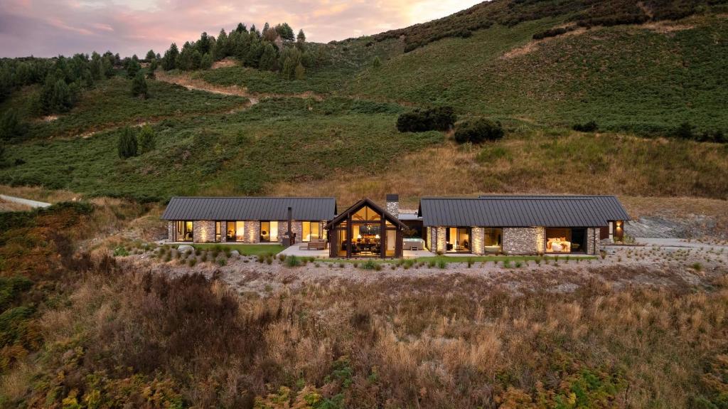 Whenua Lodge - Our Land Lodge, Glenorchy