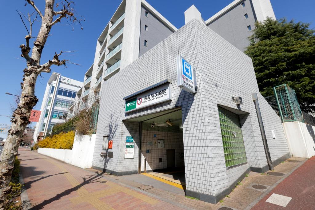 Repure Nishiochiai Residence