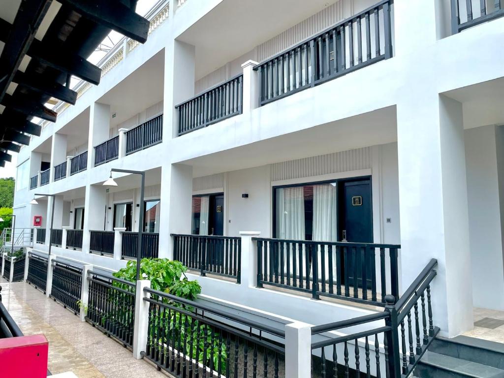 المنطقة المحيطة