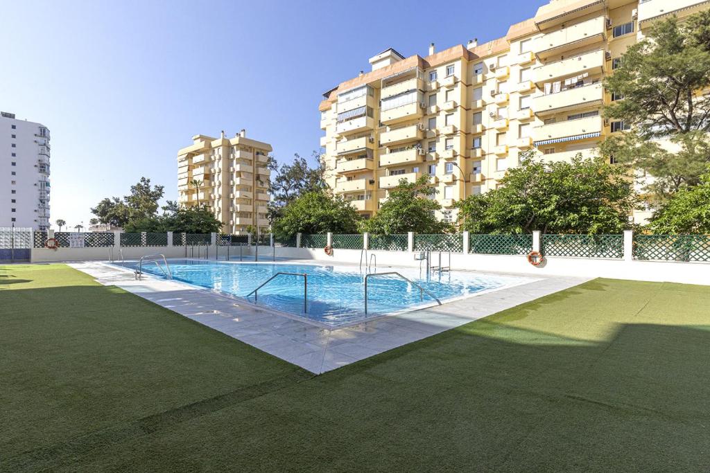 004 Sea Views 1 Bed 250m to Benalmadena Beach - 4