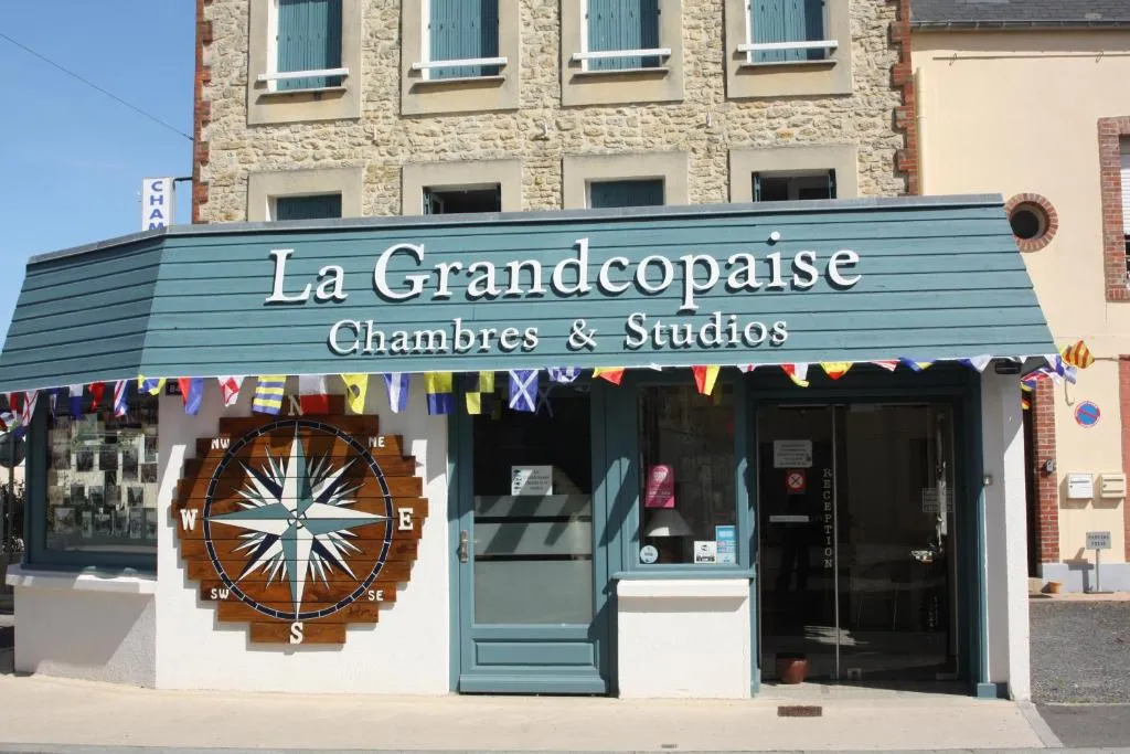 La Grandcopaise Chambres et Studios，位于格朗德康迈西的酒店