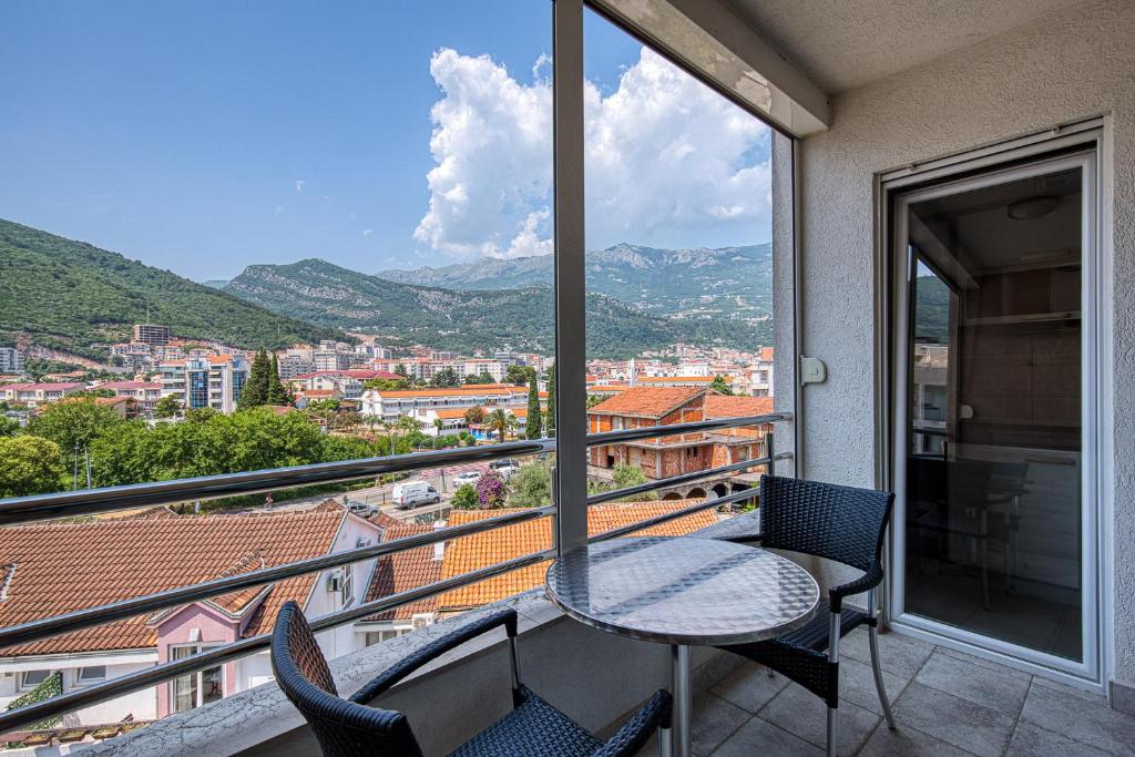 Studio apartment in the centre of Budva - 4