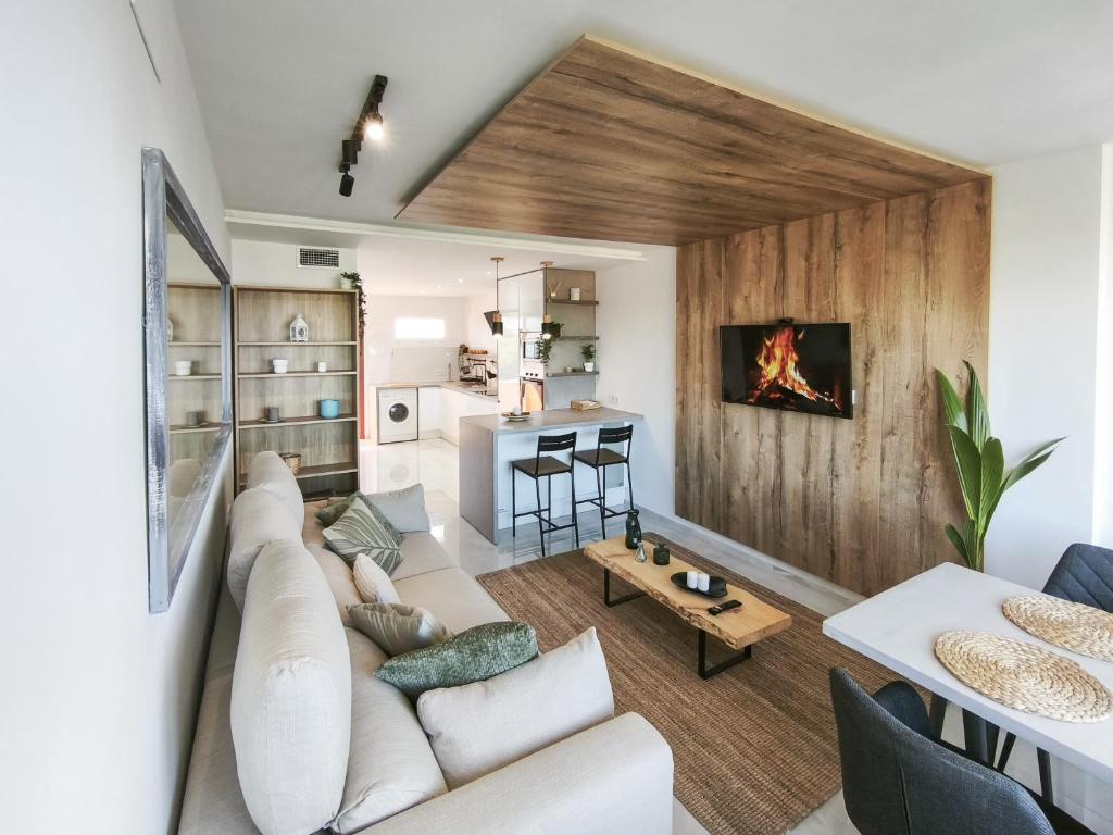 Calypso Oasis Suite By Reyna Novillo, Sitio de Calahonda